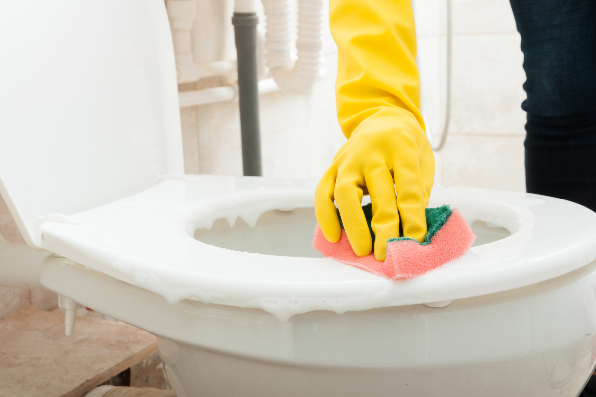 1-Normal Bathroom Cleaning - Image 3