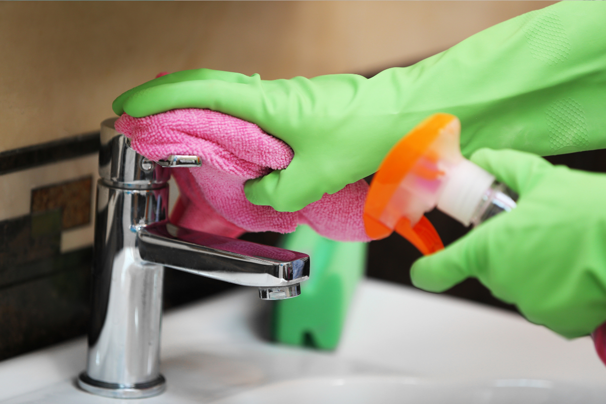 1-Deep Bathroom Cleaning - Image 2