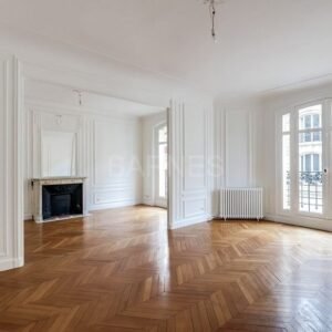 Deep Cleaning Unfurnished Bedroom